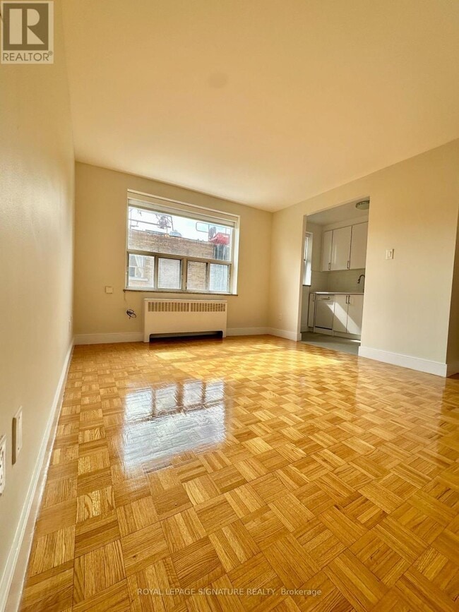 Photo du bâtiment - 1291 Bayview Ave