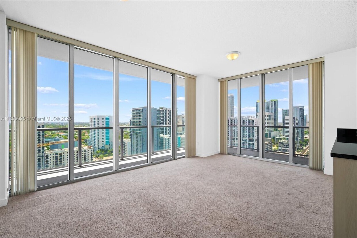 Foto principal - 79 SW 12th St