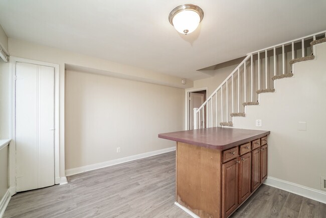 Foto del edificio - 1917 Searles Rd