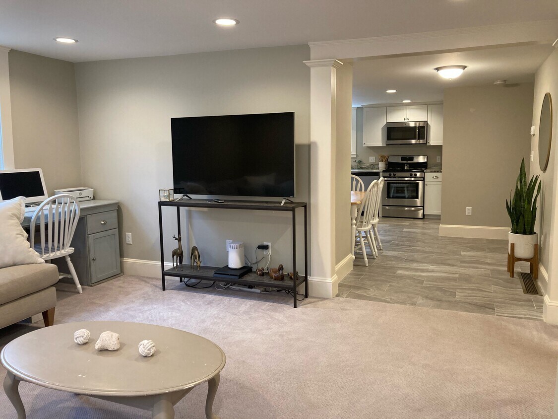 Foto principal - 61 Maple St