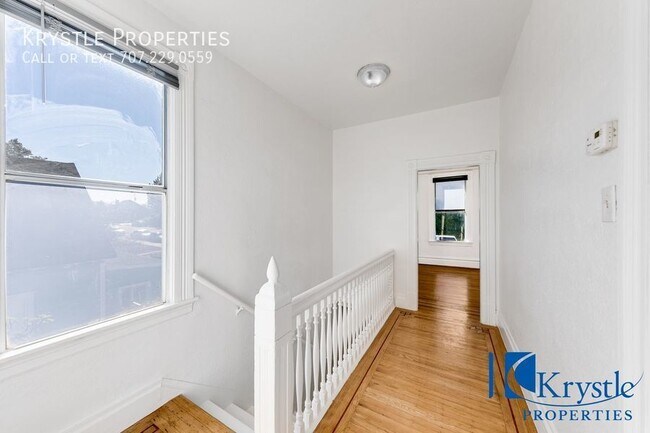 Foto del edificio - Upper lever Triplex close to waterfront