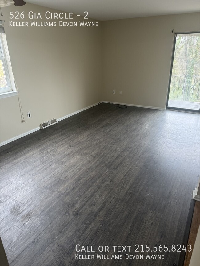 Building Photo - 526 Gia Cir