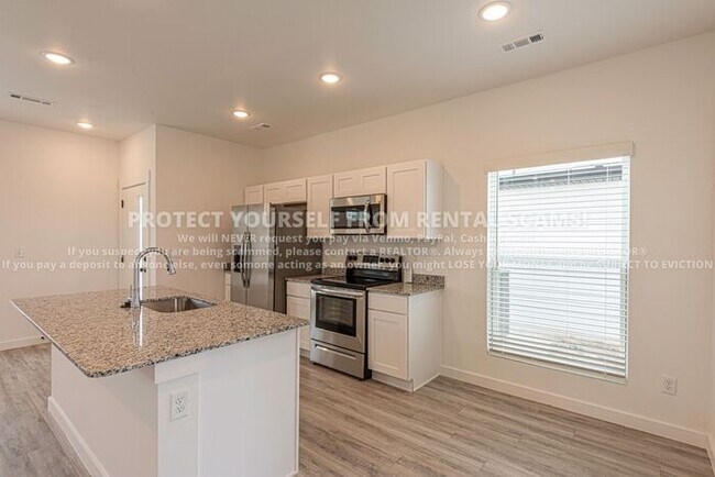 Foto del edificio - 621 St Charles Pl