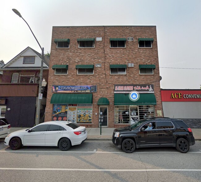 Photo du bâtiment - 1441 Wyandotte St E