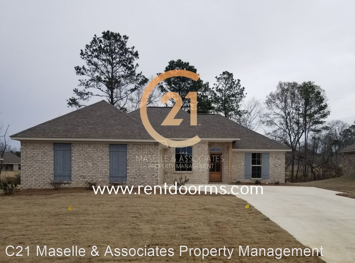122 Rotherfield Pl, Canton, MS 39046 House Rental in Canton, MS