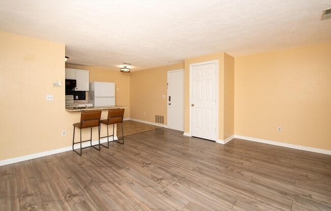 Photo - 1585 Braley Rd Apartment