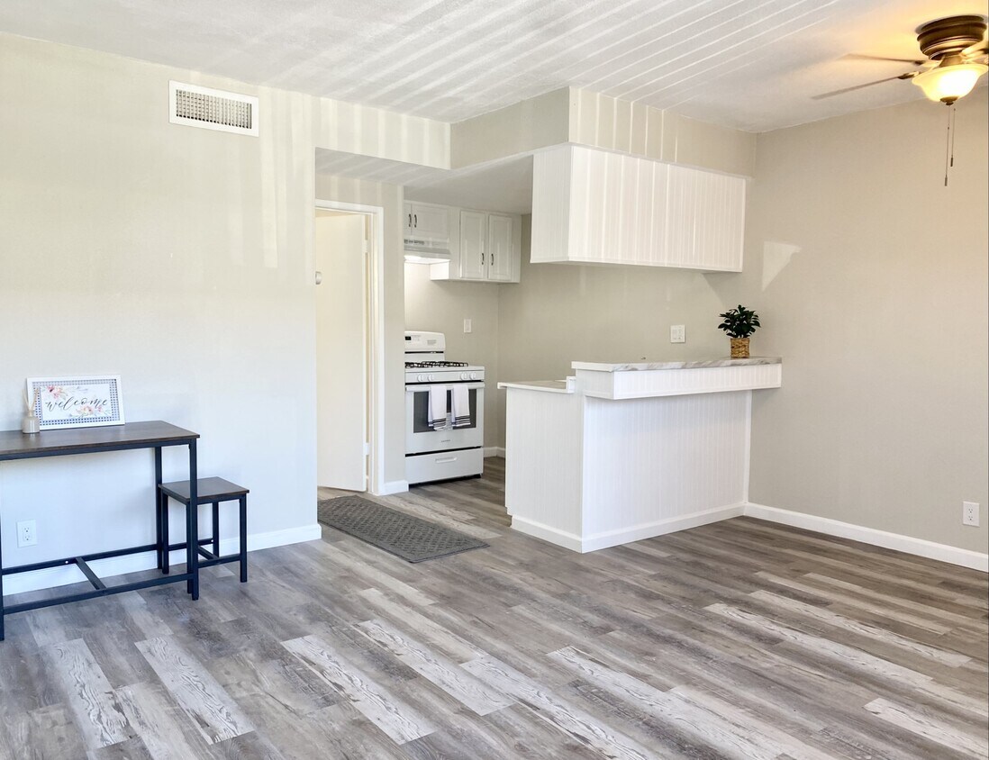 South Pointe Apts Apartments in Covina, CA Westside Rentals
