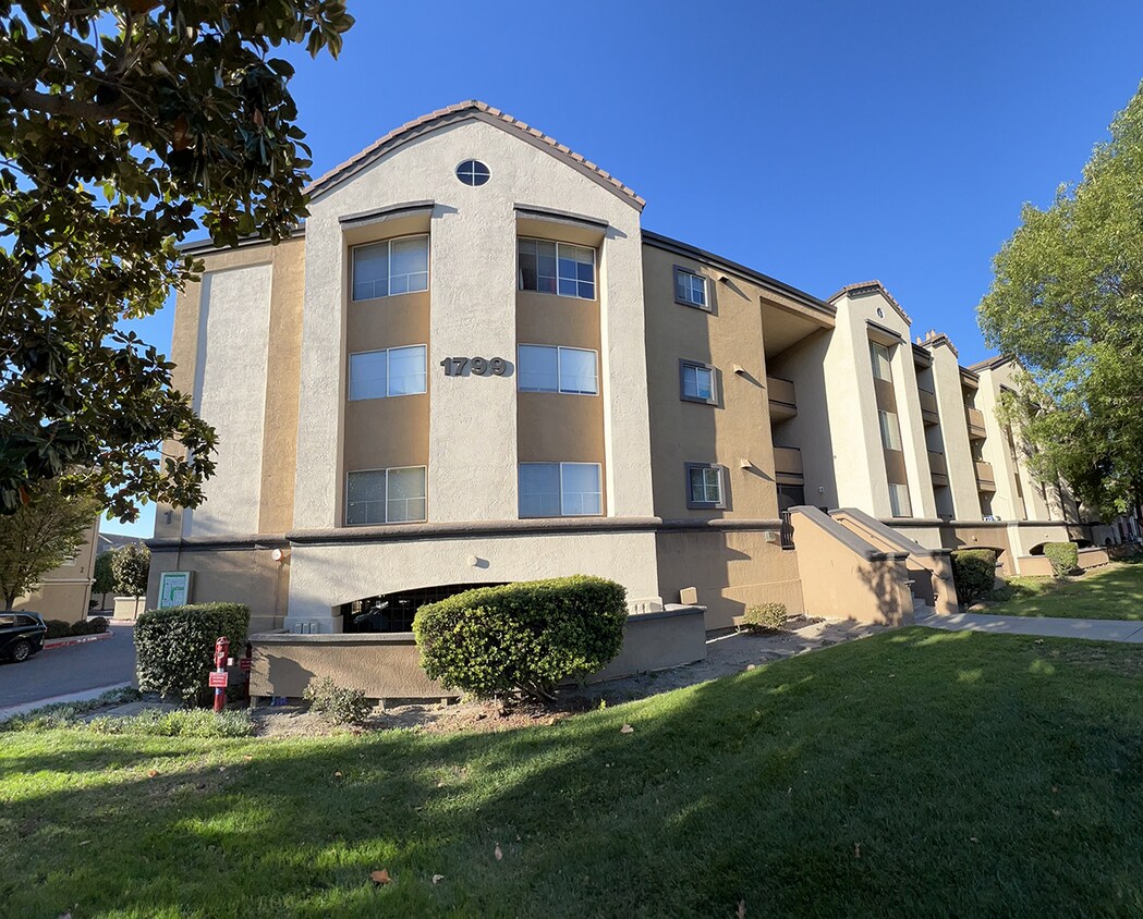 202 Morning Star Dr Unit 202, San Jose, CA 95131 Condo for Rent in San Jose, CA