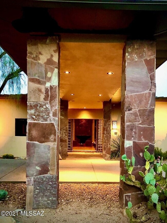 Building Photo - 3171 E Vía Palomita