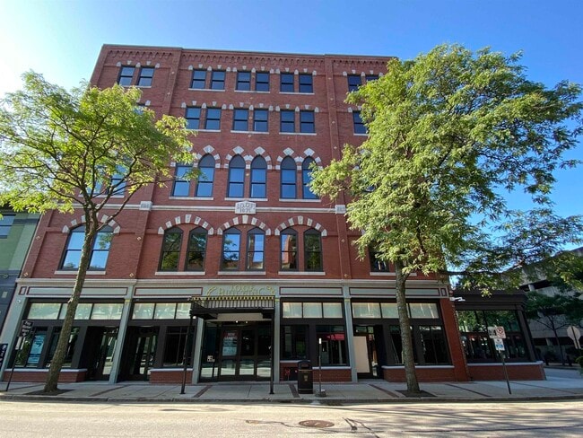 Building Photo - 83 Hanover St