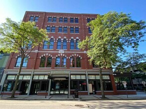 Building Photo - 83 Hanover St