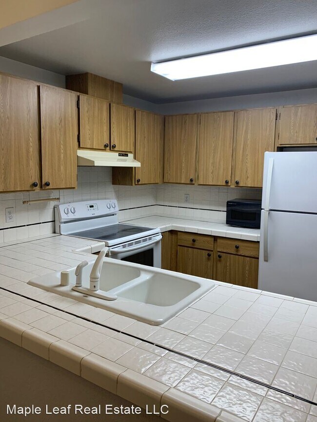 Building Photo - 2 br, 1 bath House - 17509 118th Avenue SE C1