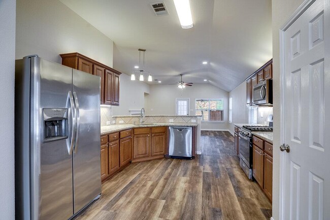 Building Photo - 4332 Hidden Park Dr