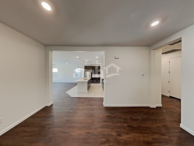 Building Photo - 431 W Organ Pipe Drive