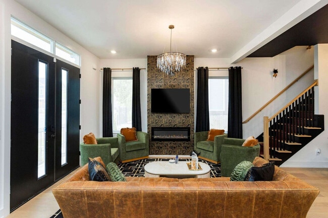 Building Photo - 4021 Indiana Ave