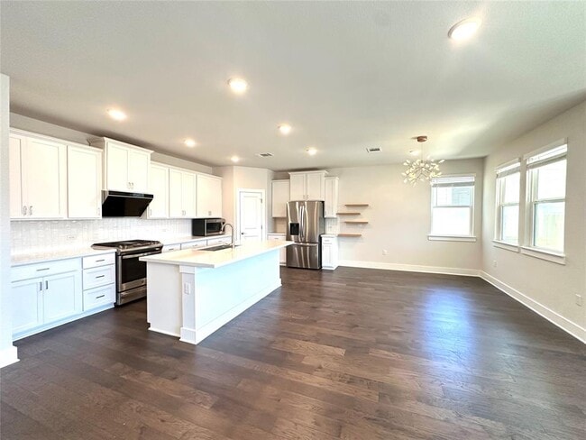 Foto del edificio - 15701 Ellinger Dr