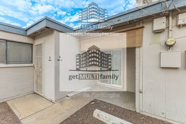 Foto del edificio - 1111 E Butler Dr