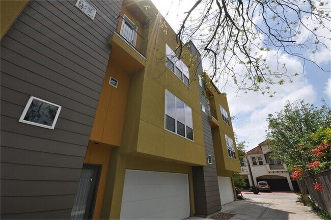 Foto del edificio - 6118 Hamman St