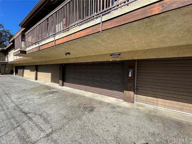 Building Photo - 419 N Catalina Ave