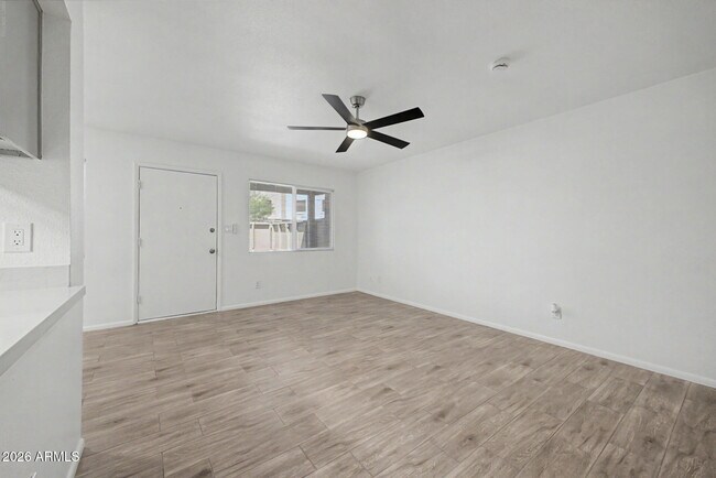 Foto del edificio - 5984 N 48th Ave