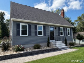 Building Photo - 167 Hopmeadow Rd