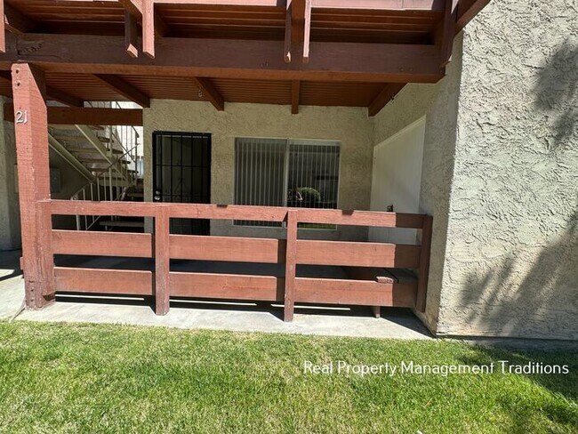 Building Photo - 3 + 2 Condo West Lancaster