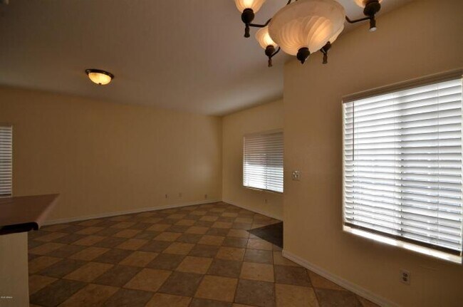 Building Photo - 1026 W Pegasus Dr