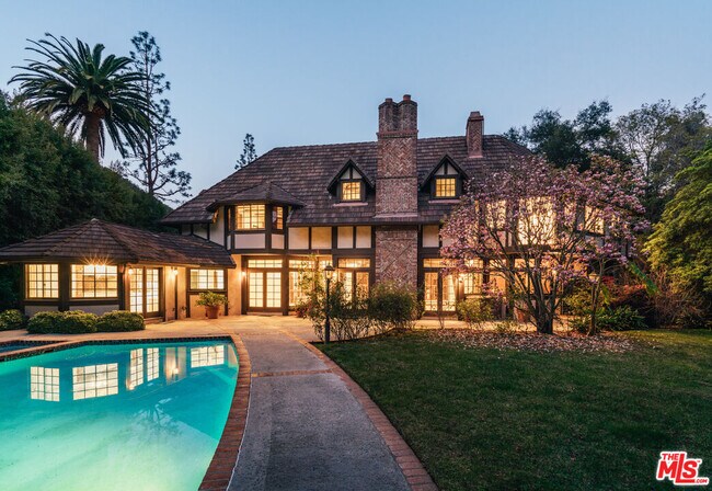 Building Photo - 1509 Stone Canyon Rd