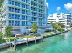 Foto principal - 9821 E Bay Harbor Dr