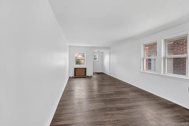 Foto del edificio - 2088 Mullan Pl