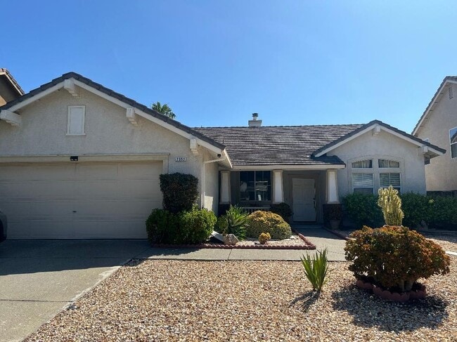 Building Photo - 2352 Whitetail Dr
