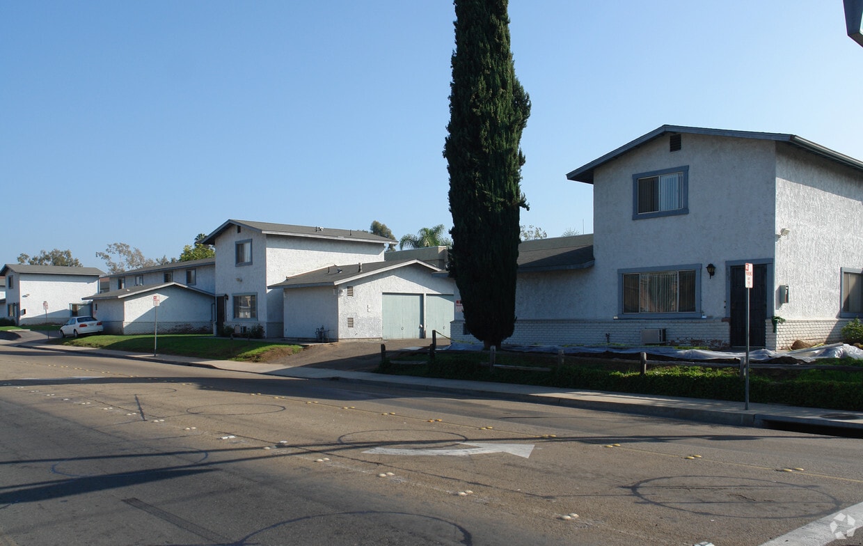 Foto principal - Lexington Manor Apartments