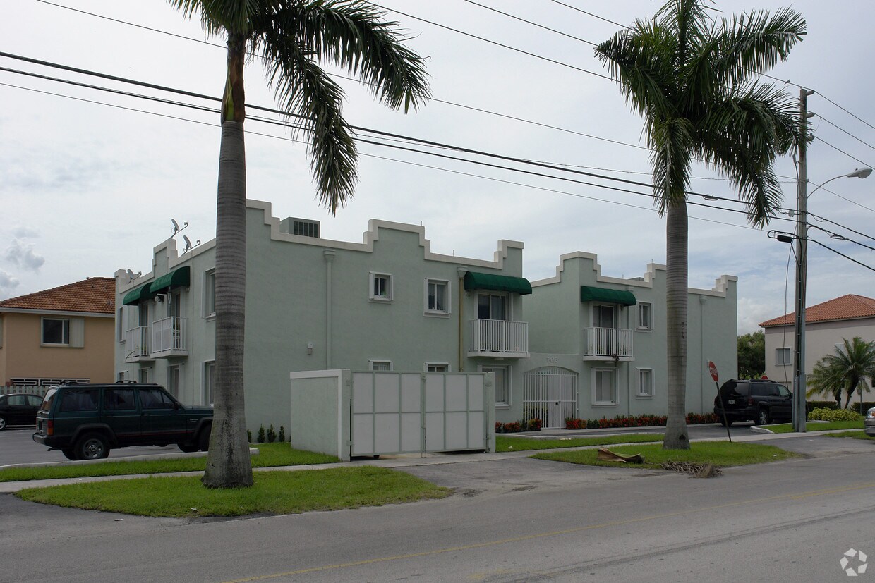Foto principal - 7415 W 24th Ave