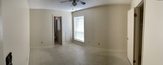 Bedroom 2 - 409 Summerview Dr