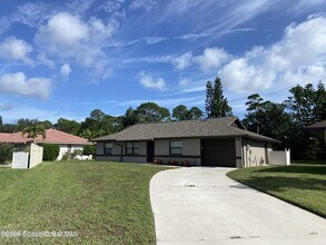 Building Photo - 610 Soto Grande Ct