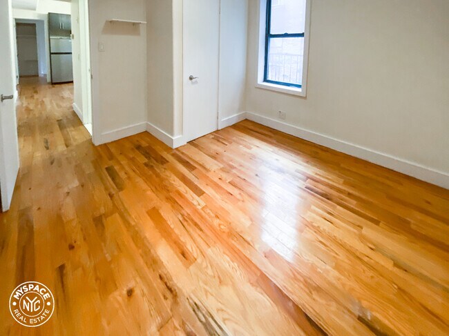 Foto del edificio - 711 St Marks Ave