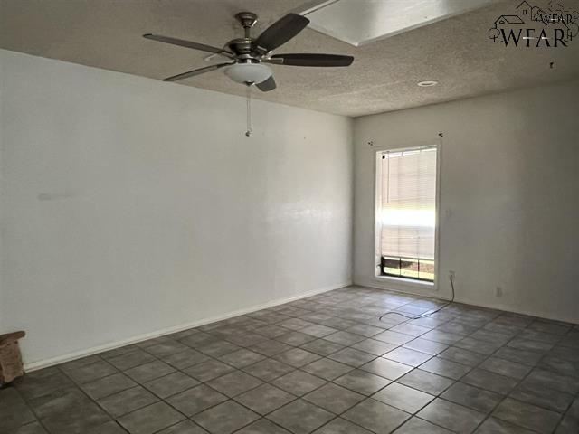 Building Photo - 3020 Cunningham Dr