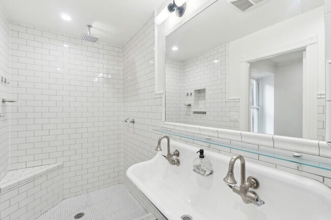 Foto del edificio - 1418 P St NW