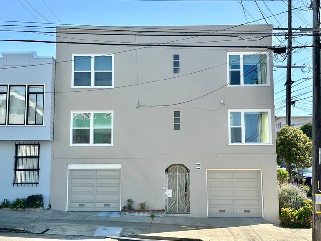 594 34th Ave