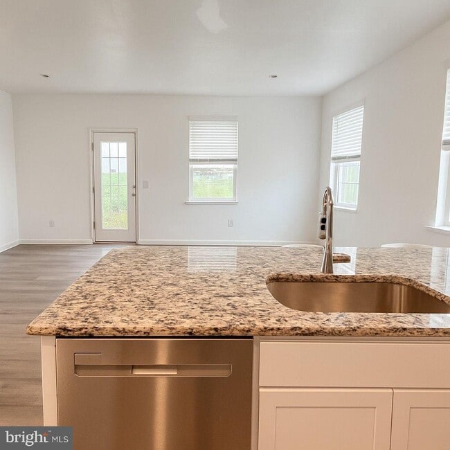 Building Photo - 229 Caterpillar Dr