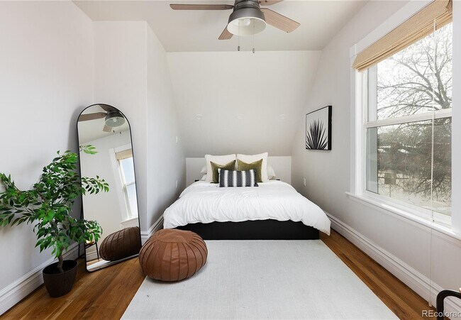 Foto del edificio - 809 W 9th Ave