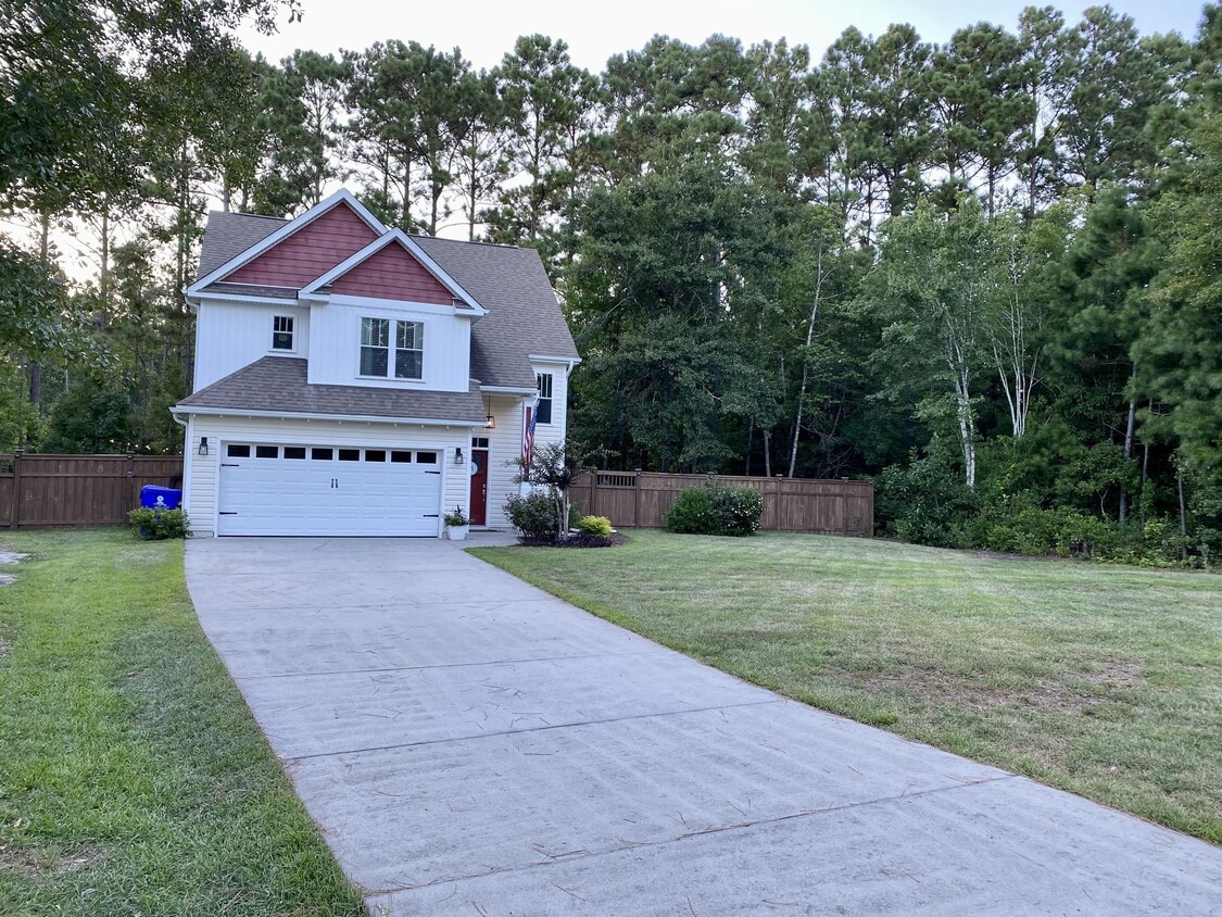 104 Emerson Ct, Hampstead, NC 28443 House for Rent in Hampstead, NC