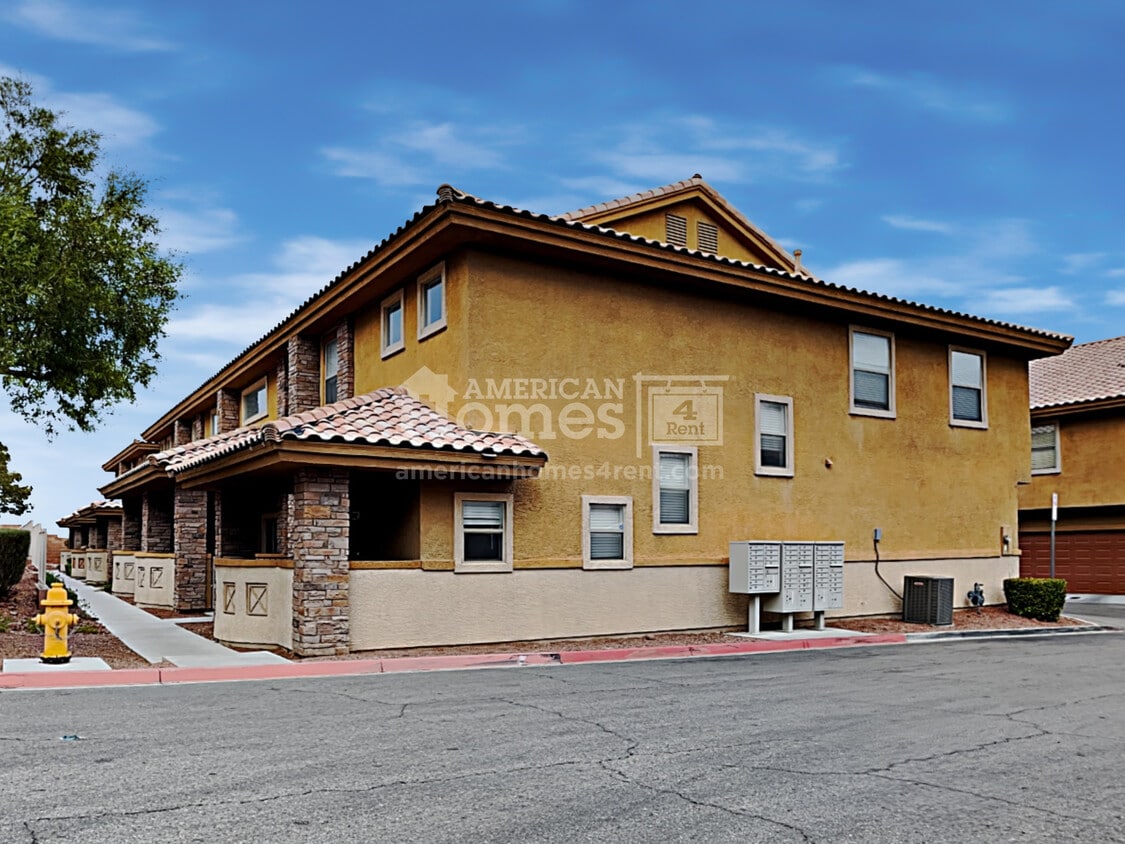 10472 Tuscany Rose Court House Rental in Las Vegas, NV