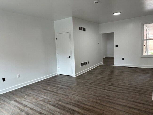 Foto del edificio - 1248 Derry St