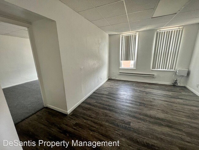 Building Photo - 4 br, 1 bath House - 503 Kenmawr Avenue