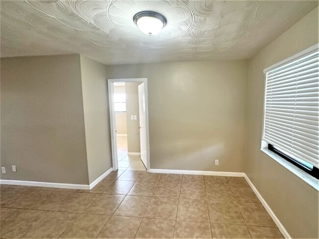 Building Photo - 5355 Fox Valley Trl