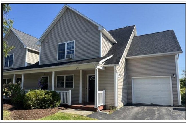 Building Photo - 207 Farmall Dr