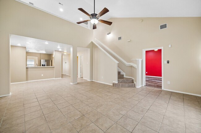 Building Photo - 20110 Saddle Ranch Dr