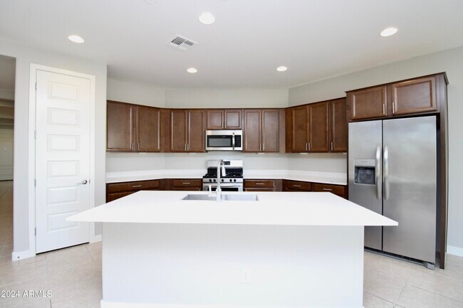 Foto del edificio - 19600 W Badgett Ln