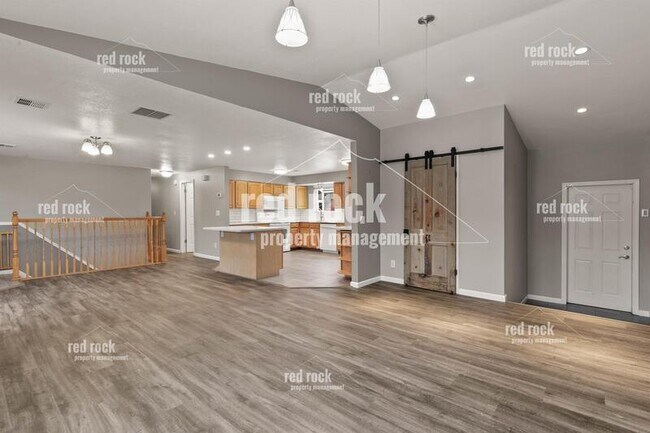 Building Photo - 16013 E Broad Ave